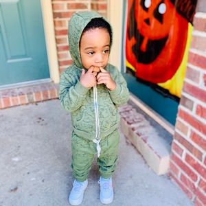 Meet your Posher, James